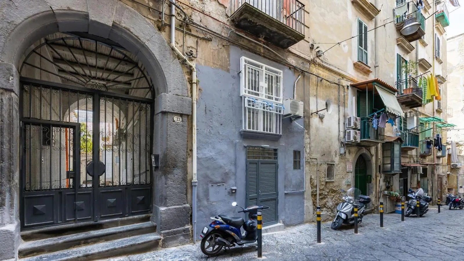 La Smorfia A Montesanto Villa Naples